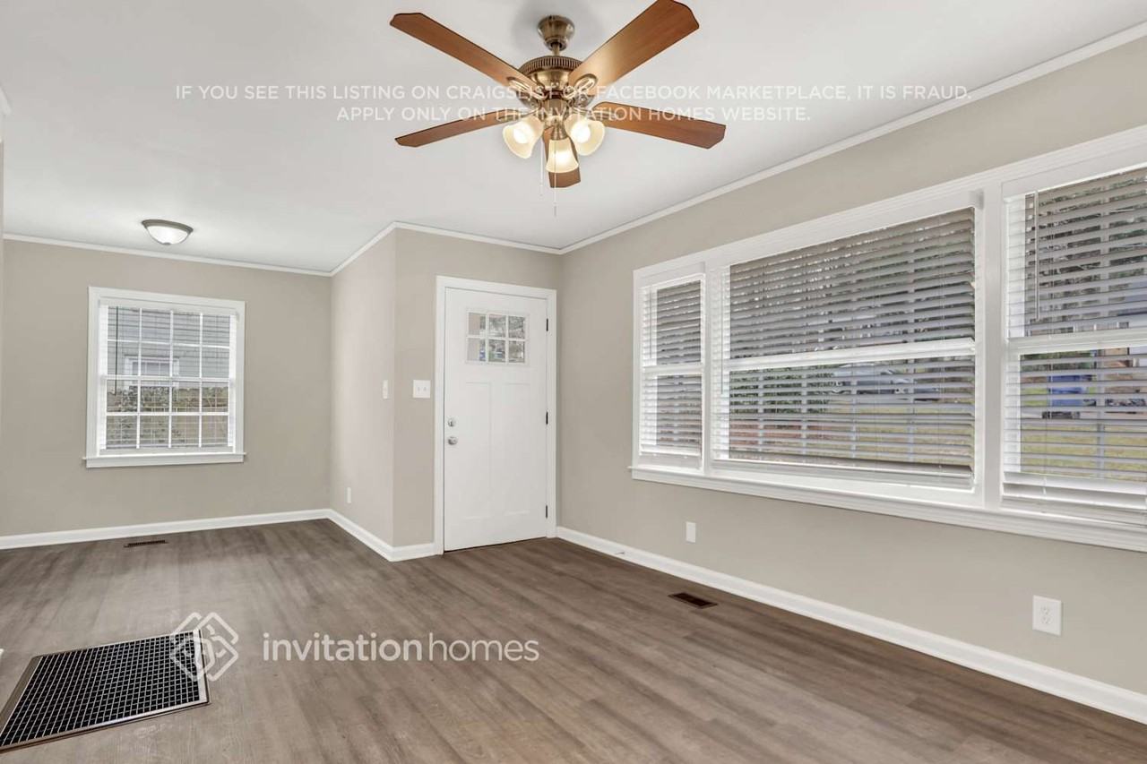 1380 Woodland Ave Se - Photo 6 of 26