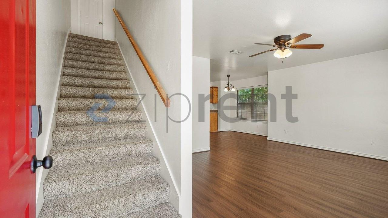 126 Yegua Cir - Photo 5 of 23