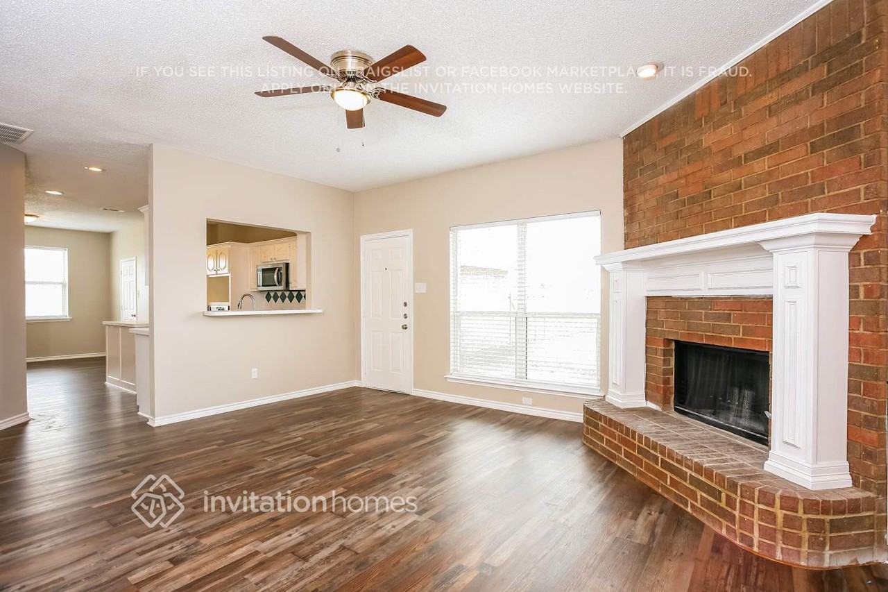103 Martin Dr - Photo 3 of 15