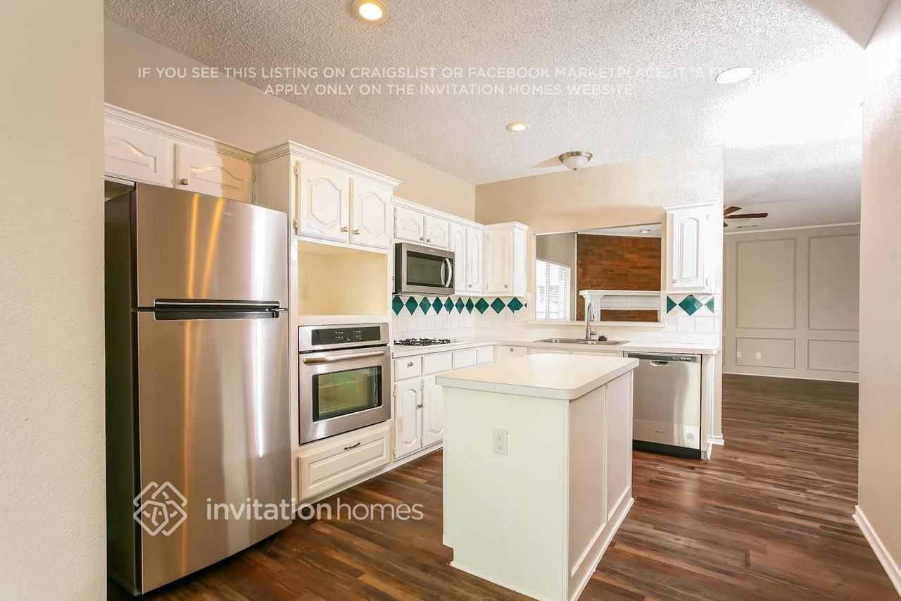 103 Martin Dr - Photo 5 of 15