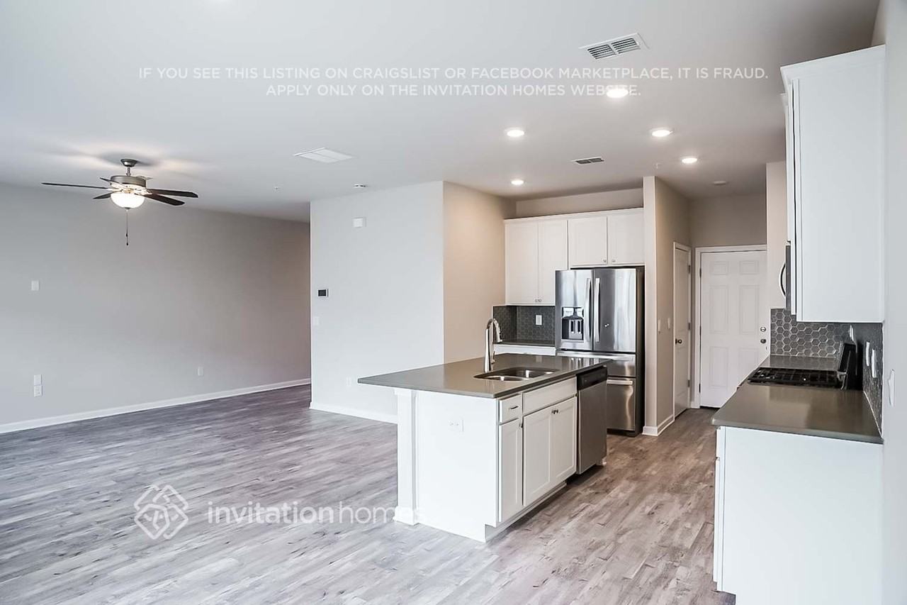 1404 Flathead River Ln - Photo 5 of 16