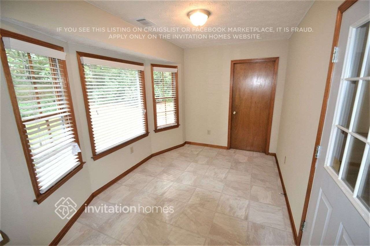 2170 Lost Forest Ln Sw - Photo 4 of 10