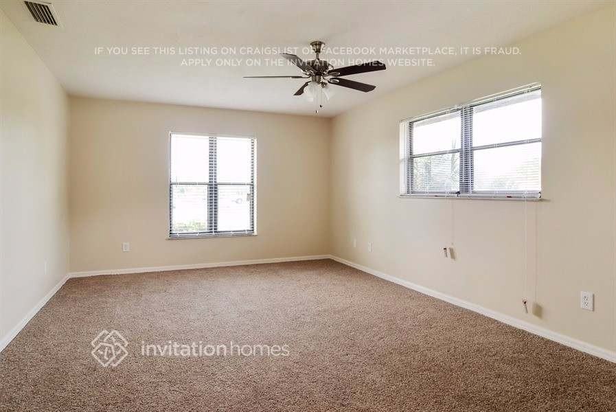 787 Se Forgal St - Photo 6 of 16