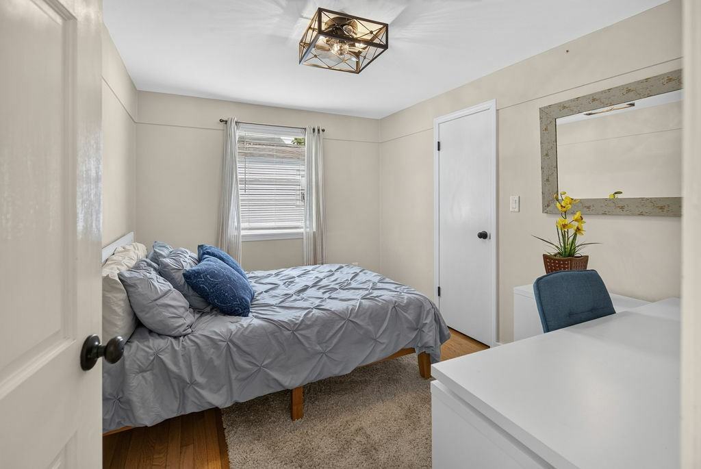 63 Asiaf Way - Photo 4 of 29