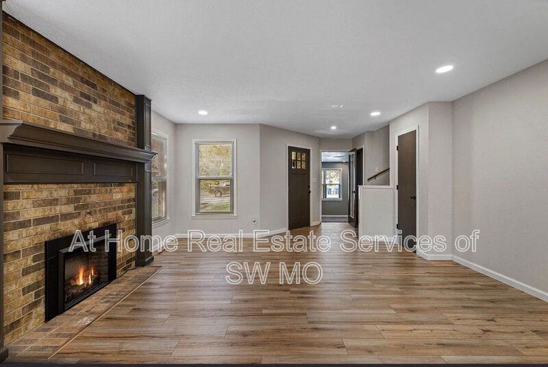 1724 W Whiteside St - Photo 6 of 19