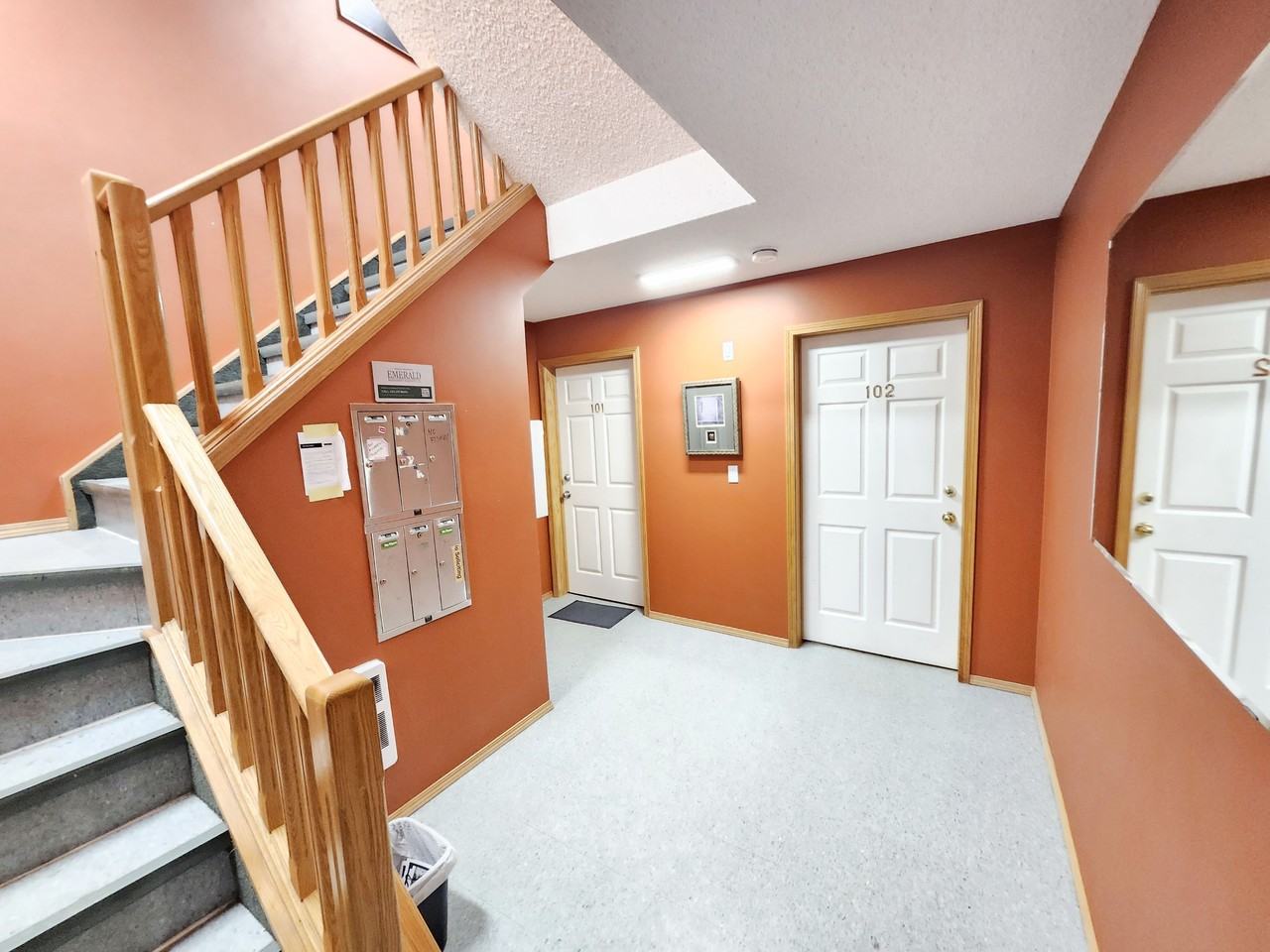 1605 36 Ave Sw - Photo 3 of 18