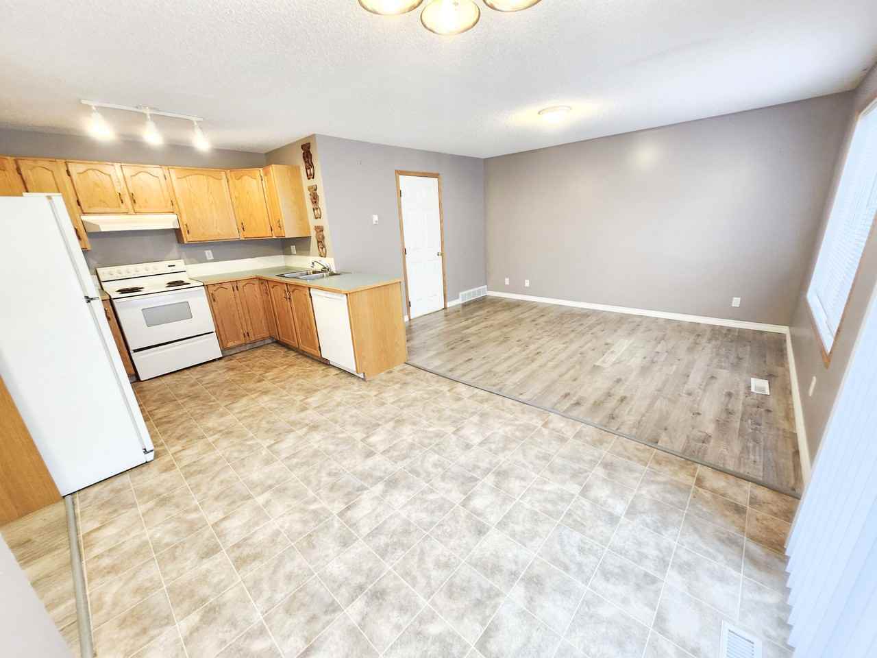 1605 36 Ave Sw - Photo 7 of 18