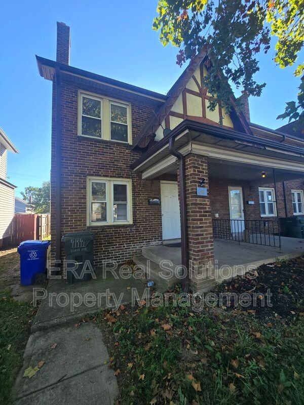 596 S Hague Ave - Photo 2 of 18