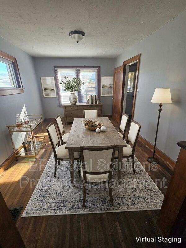 596 S Hague Ave - Photo 4 of 18
