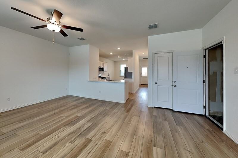 3409 Marino Dr - Photo 2 of 17