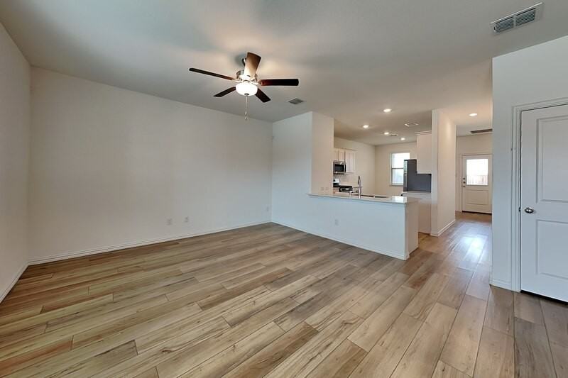 3409 Marino Dr - Photo 4 of 17