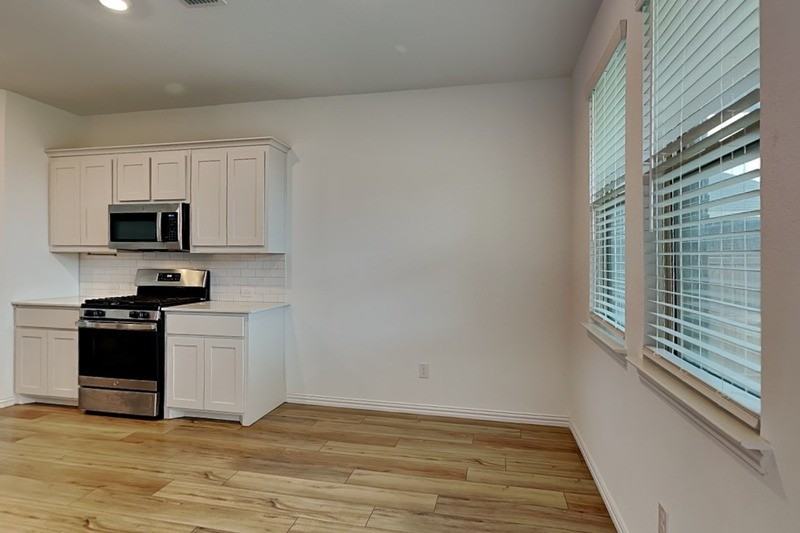 3409 Marino Dr - Photo 6 of 17