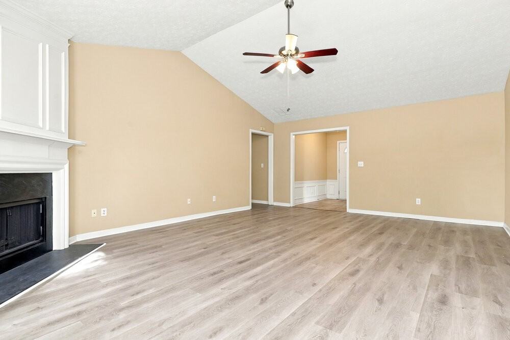 3969 Wintersweet Dr - Photo 4 of 16