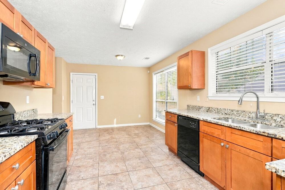 3969 Wintersweet Dr - Photo 7 of 16