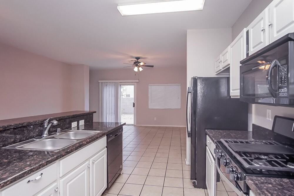 5928 Aimless St - Photo 5 of 14