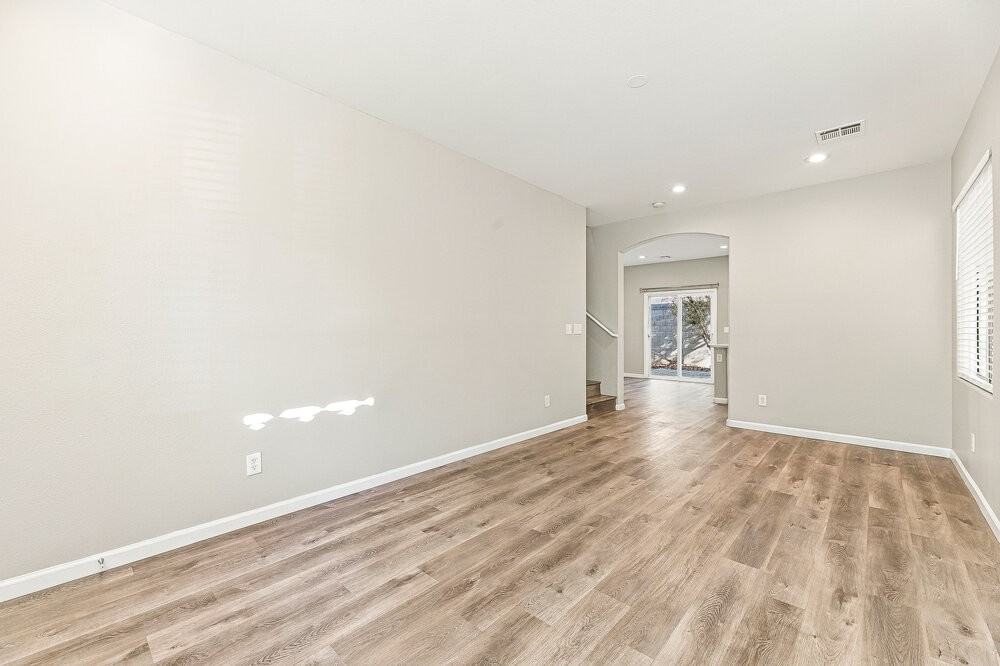 10968 Scotch Rose St - Photo 7 of 17