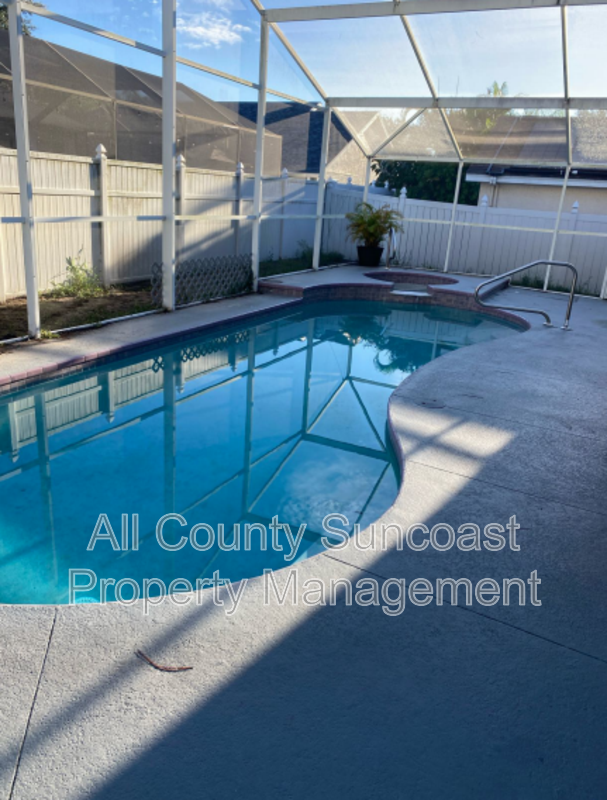 1217 Jasmine Lake Dr - Photo 2 of 2