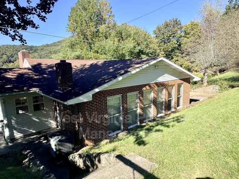 116 Johnson St - Photo 3 of 35