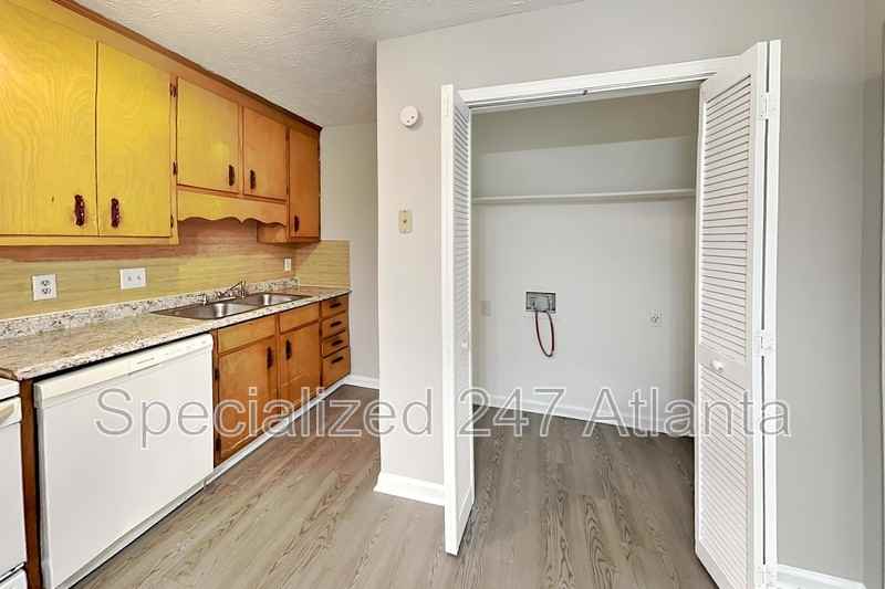17 Fieldstone Ct Nw #B - Photo 7 of 15