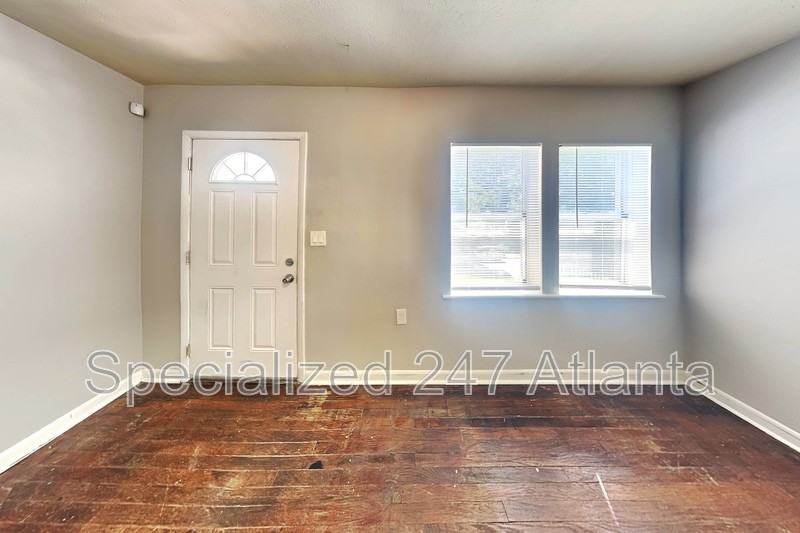 177 Lawton St Sw #A - Photo 5 of 14