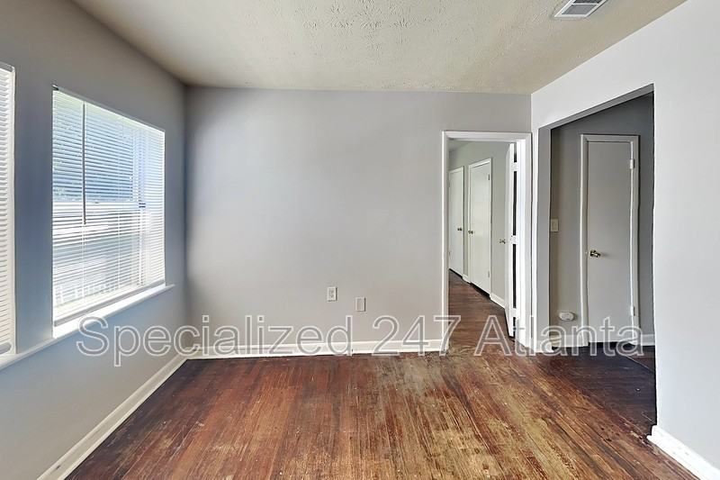 177 Lawton St Sw #A - Photo 6 of 14