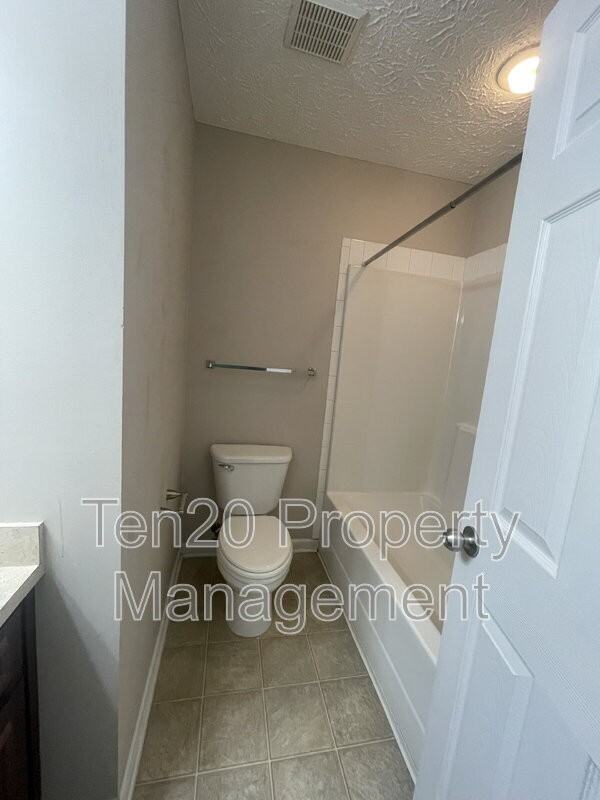 25 Devonshire Dr - Photo 7 of 15