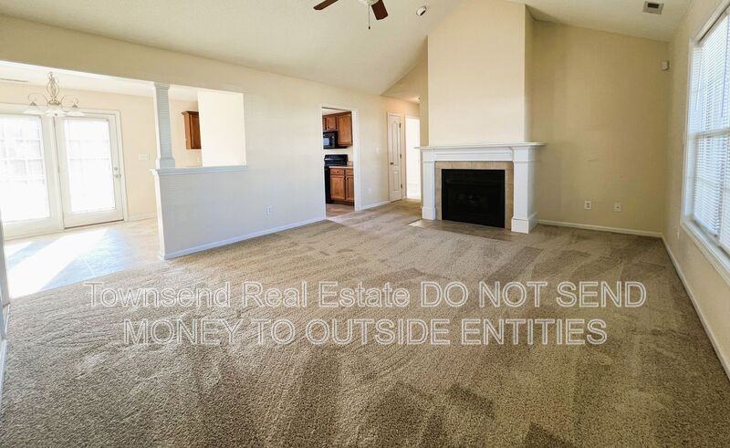 4417 Harborgate Rd - Photo 2 of 20