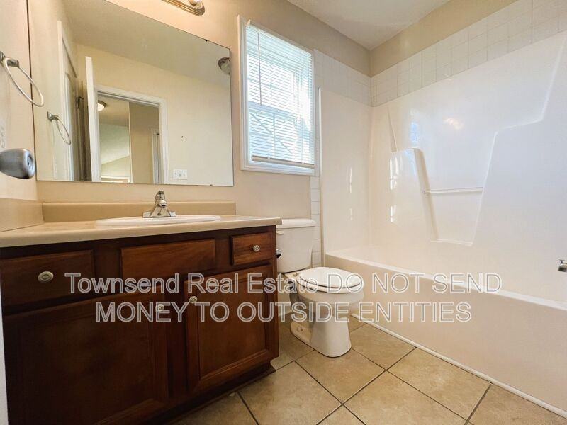 4417 Harborgate Rd - Photo 7 of 20