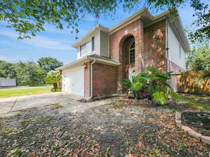 26986 Crown Haven Dr - Photo 2 of 19