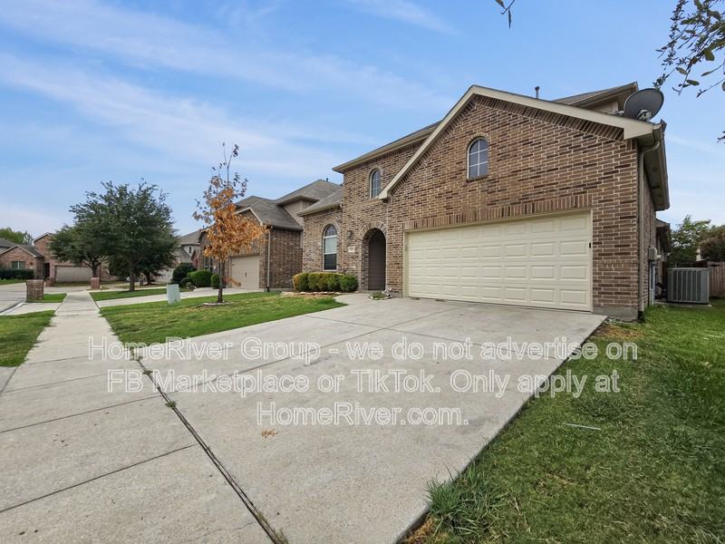 4232 Doe Creek Trl - Photo 2 of 25