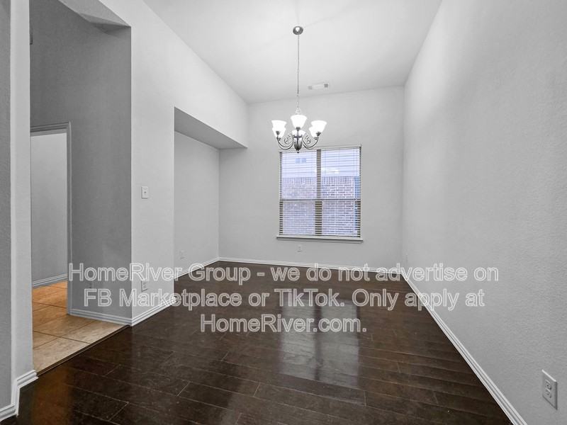 4232 Doe Creek Trl - Photo 5 of 25