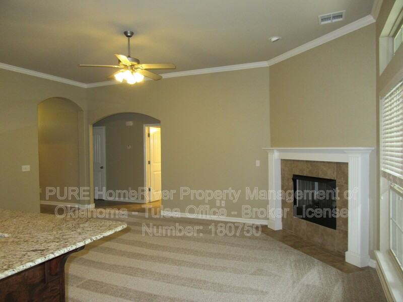 1012 W Fargo Ln - Photo 4 of 29