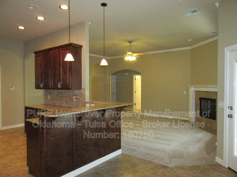 1012 W Fargo Ln - Photo 5 of 29