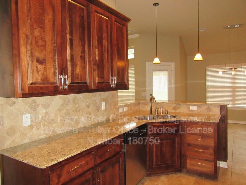 1012 W Fargo Ln - Photo 6 of 29
