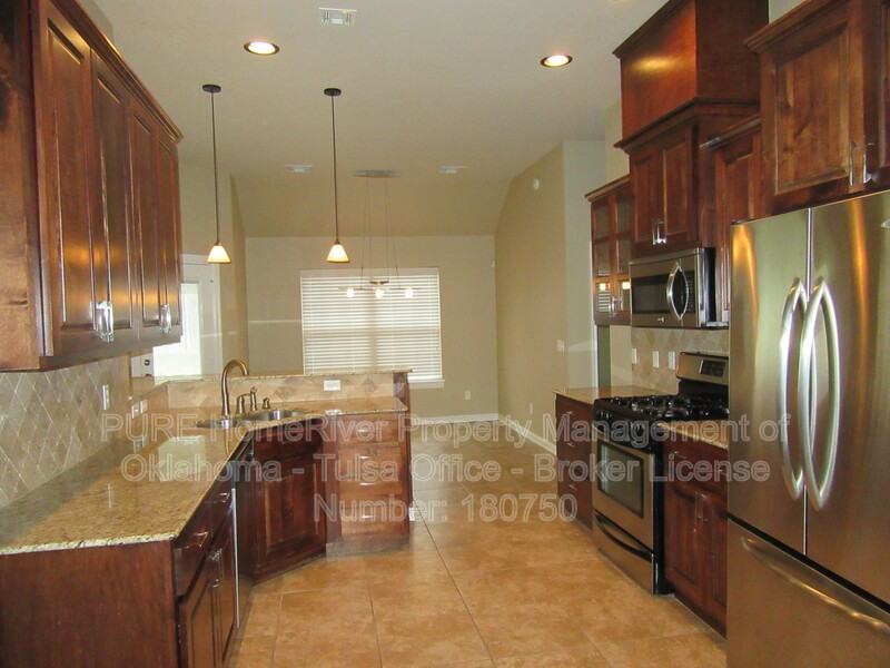 1012 W Fargo Ln - Photo 7 of 29