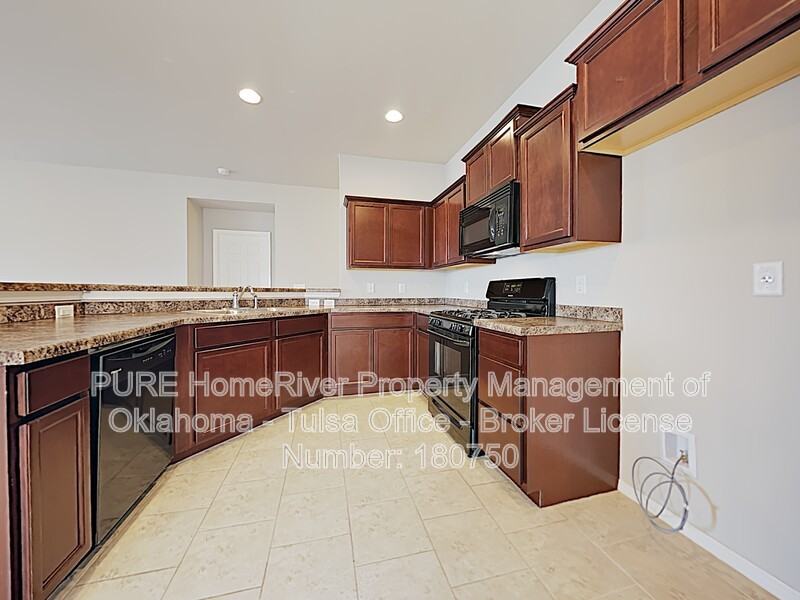 5940 E 148th St S - Photo 6 of 21