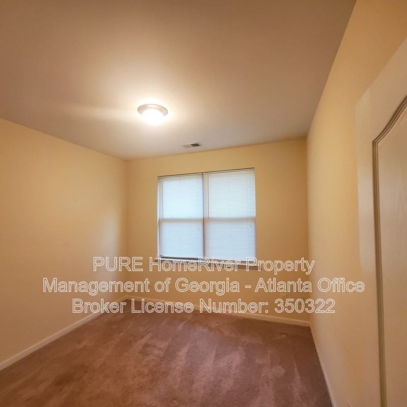 3744 Humber Ct - Photo 6 of 9