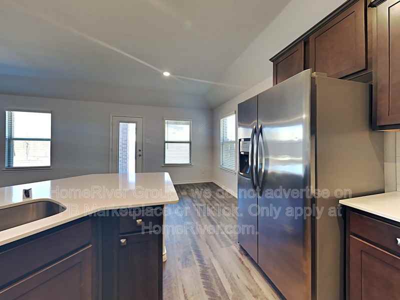 10209 Travis Rd - Photo 6 of 25
