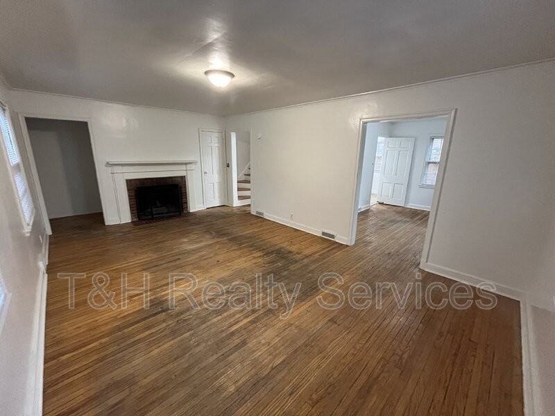 160 W 47th St - Photo 7 of 23