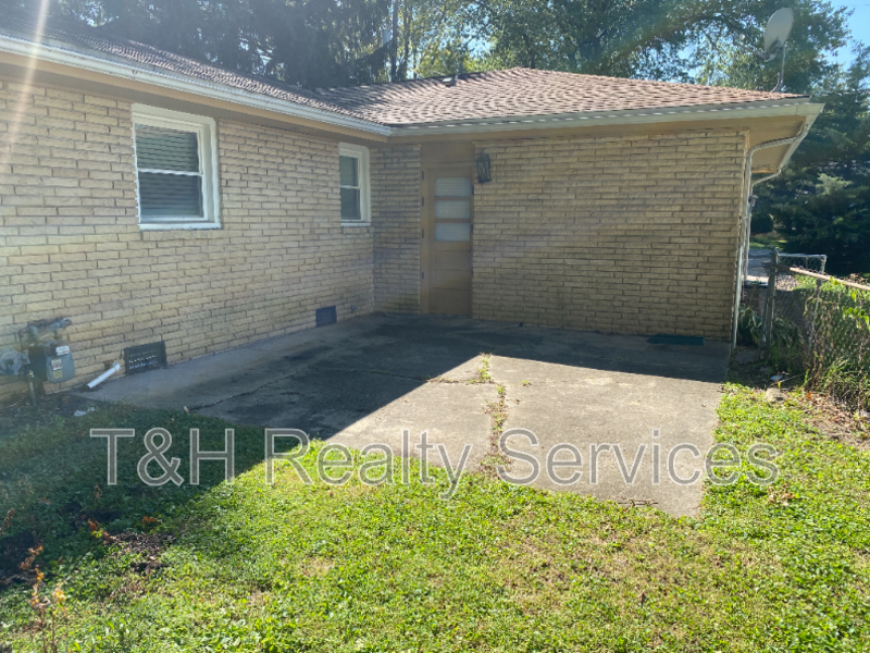 920 Ellenhurst Dr - Photo 5 of 28