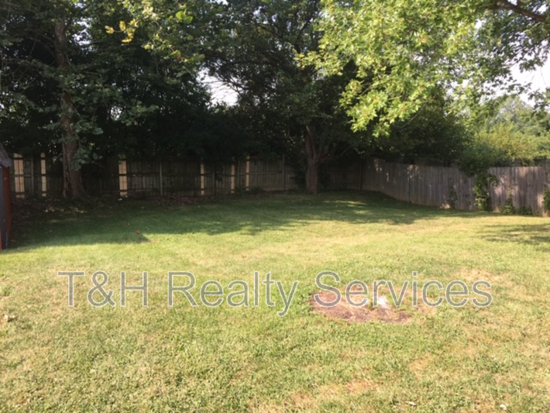 6225 Granner Dr - Photo 5 of 23