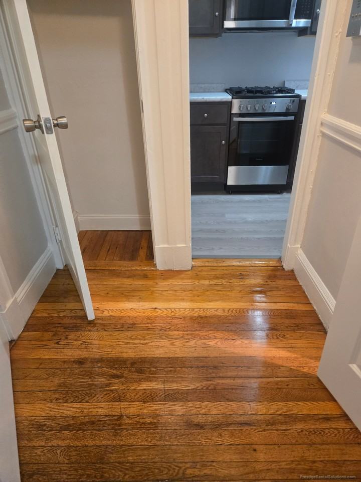 221 Kelton St #4 - Photo 4 of 11