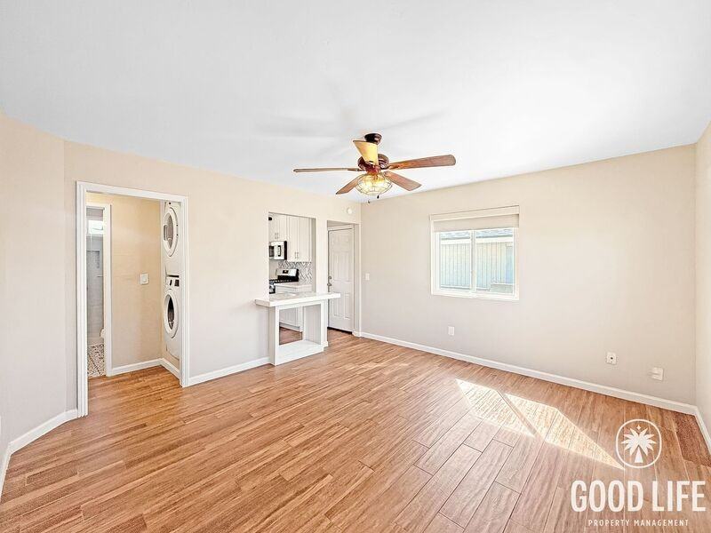 909 Pecos St - Photo 4 of 18