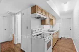 2408 W Morten Ave #5 - Photo 1 of 1