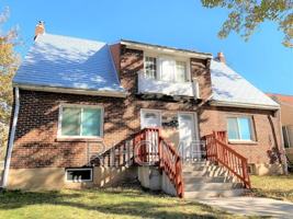 featured image of 2904 Fowler Ave
