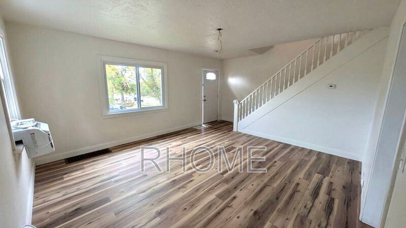 2904 Fowler Ave - Photo 6 of 17