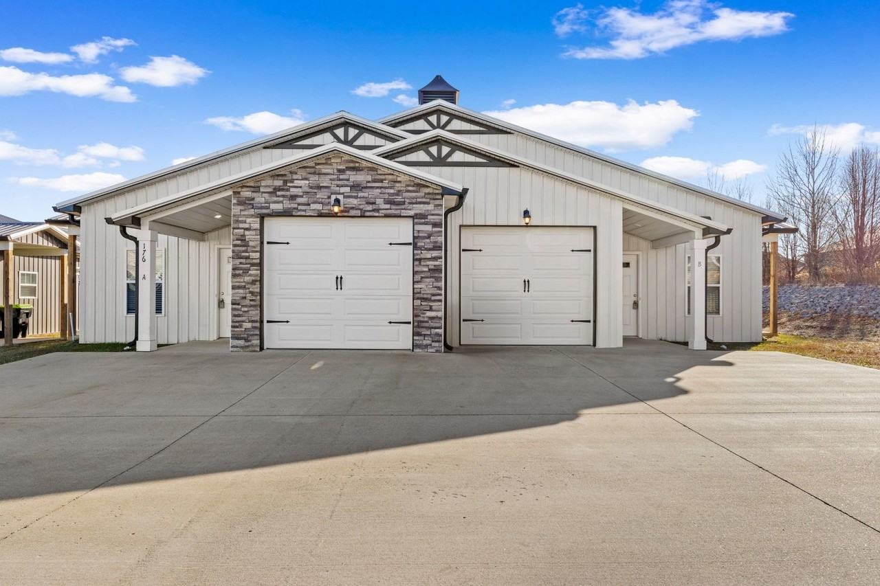 Bainbridge Drive - Photo 2 of 34
