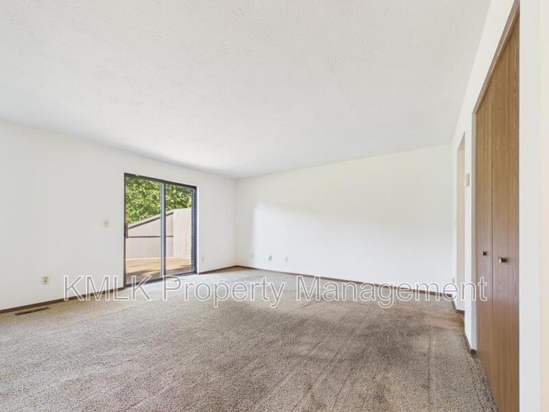 904 Quarry Dr - Photo 6 of 34