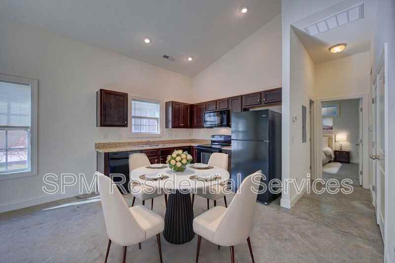 2639 Broadbill Ln #B - Photo 3 of 14
