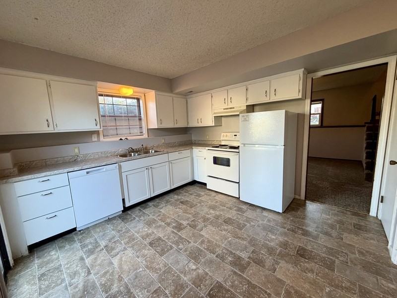 3423 Harvard Rd - Photo 4 of 9